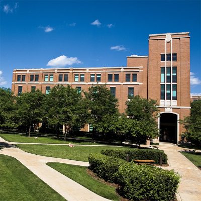 depaul university lua chon hang dau cho du hoc sinh quoc te tai chicago 68ba4e0a25e50