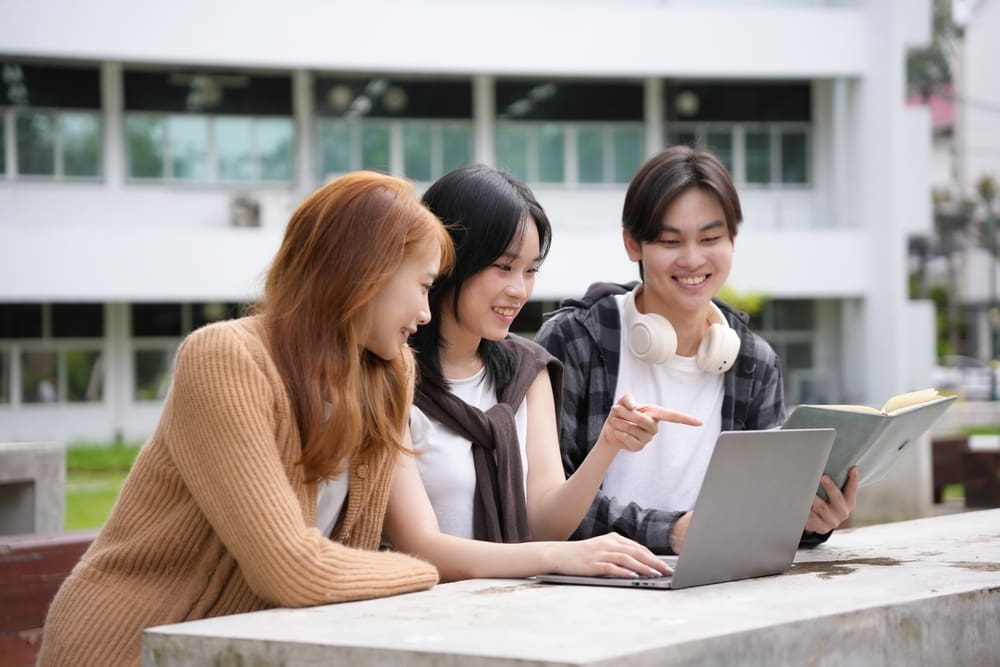 Thông tin nhanh điều kiện, chi phí, quy trình nộp hồ sơ chương trình AP, Honors, IB cho học sinh quốc tế