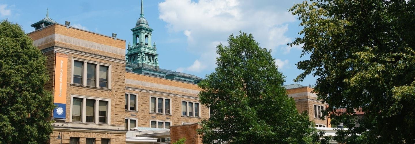 Simmons University Boston 2027: Học phí & điều kiện 8 Tòa nhà Main College Building của Simmons University tại Boston, Massachusetts